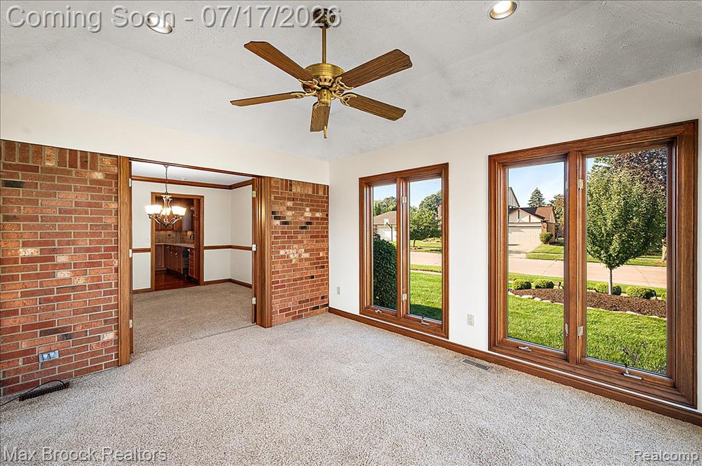 43909 Welland Drive, Clinton Twp, MI 48038 — Photo 11