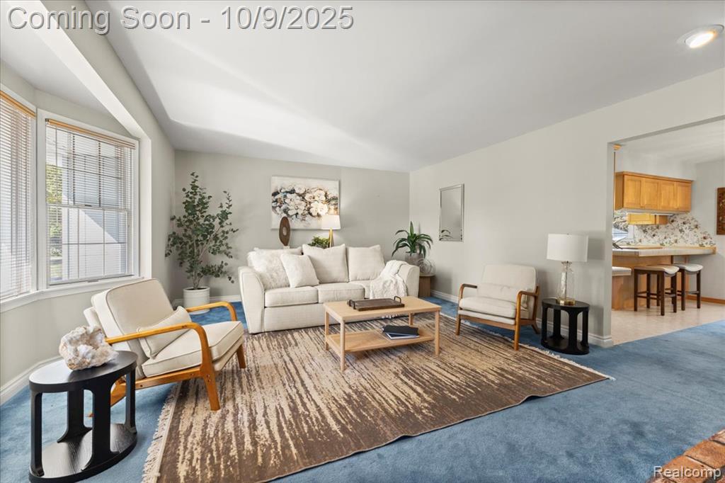 12190 Carriage Trail Circle, Davisburg, MI 48350 — Photo 11