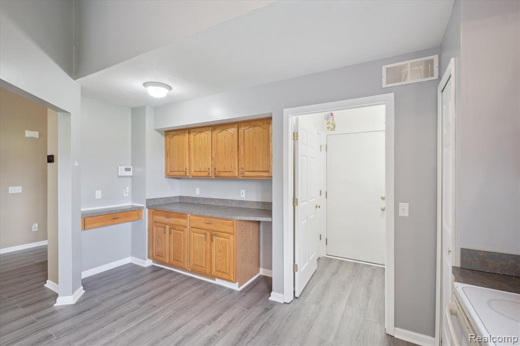 5449 Greenway Drive, Trenton, MI 48183 — Photo 16