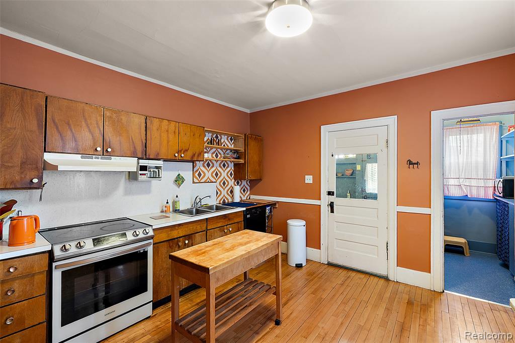 2700 Holmes Street, Hamtramck, MI 48212 — Photo 8