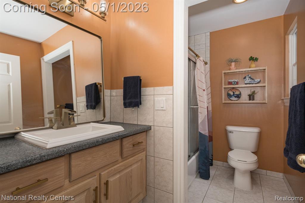 542 Bay Pointe Drive, Oxford, MI 48371 — Photo 31