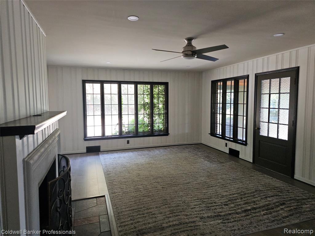 58540 Grand River Avenue, New Hudson, MI 48165 — Photo 19