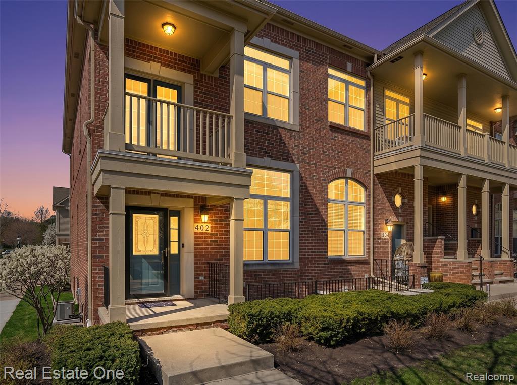 402 Old Pine Way, Walled Lake, MI 48390 — front exterior