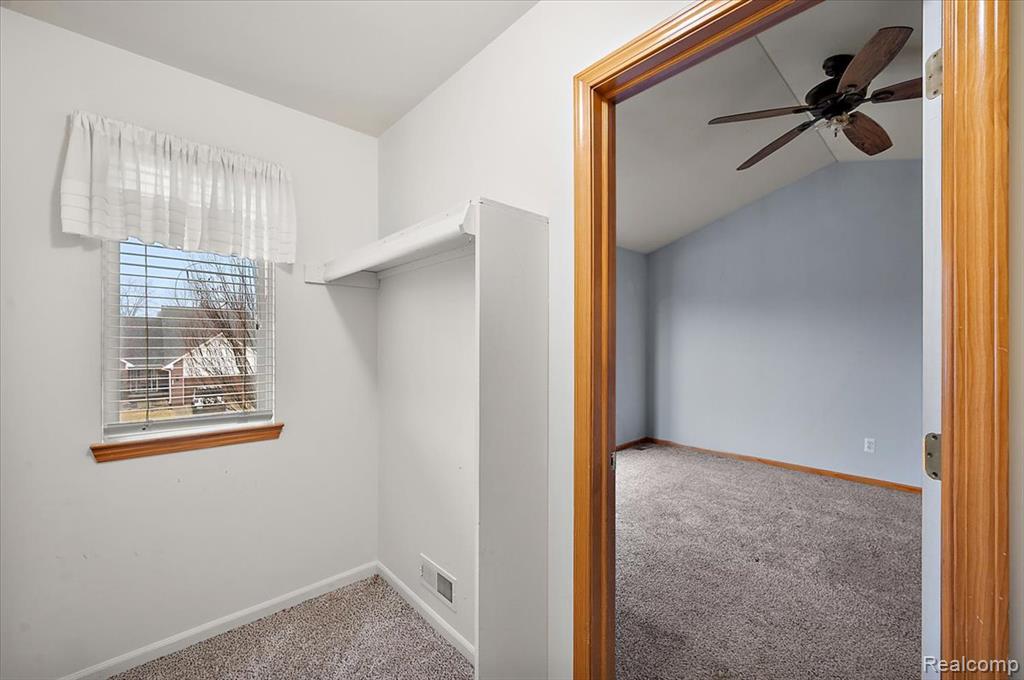 Walk-in Closet