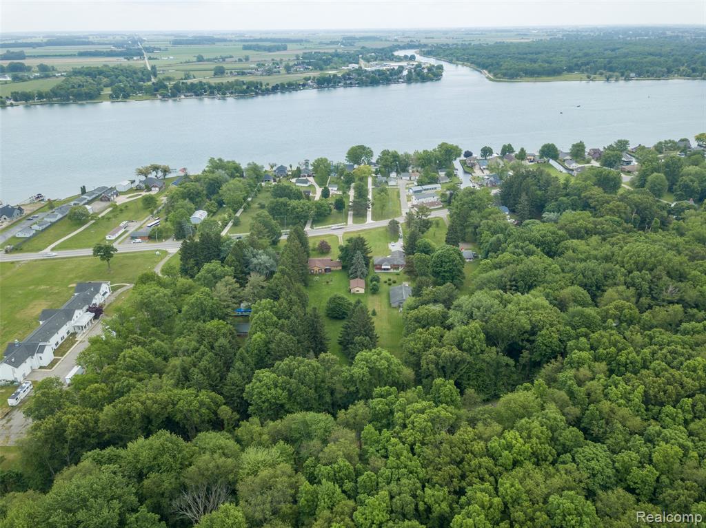 9404 River Road, Algonac, MI 48001 — Photo 36