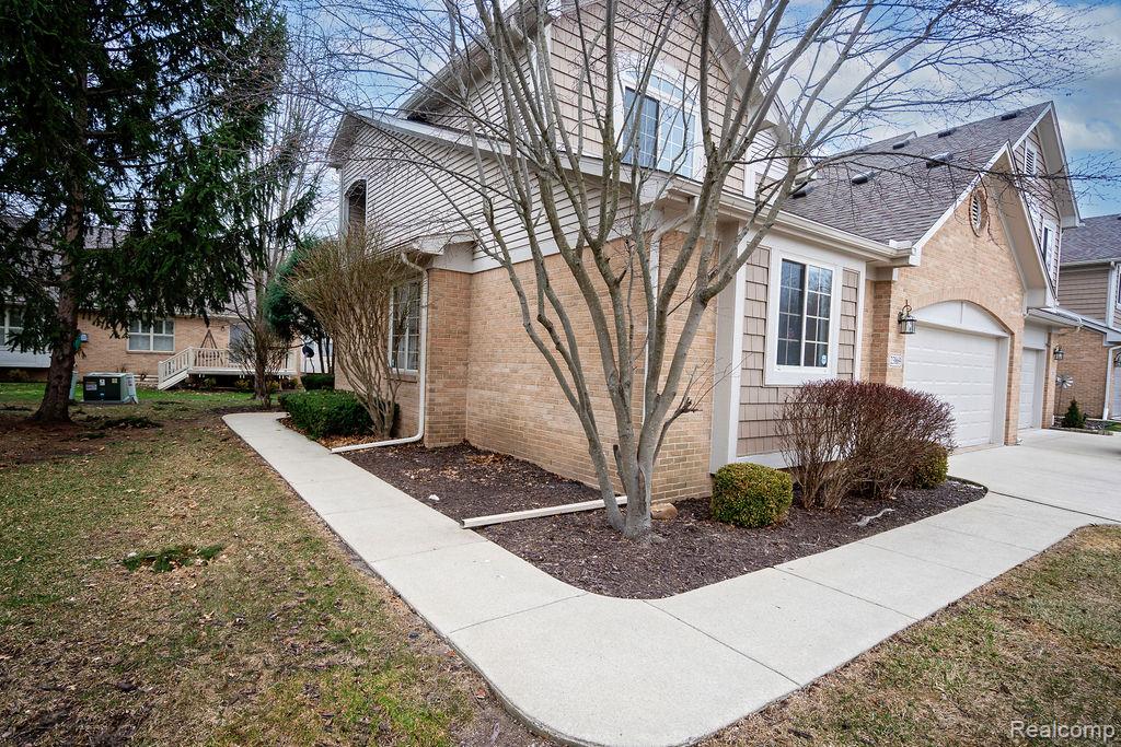 23869 McCort Drive, Flat Rock, MI 48134 — Photo 5
