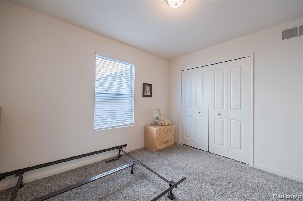 17155 Theresa Lane, New Boston, MI 48164 — Photo 16