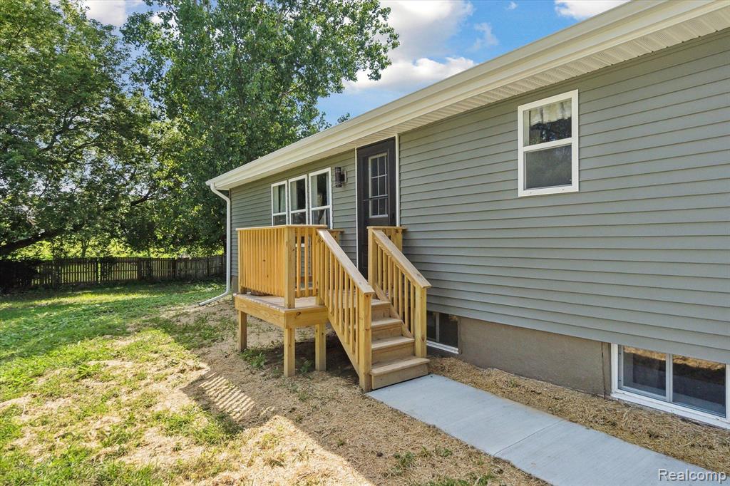 8214 ROCKWOOD Avenue, Mount Morris, MI 48458 — Photo 3