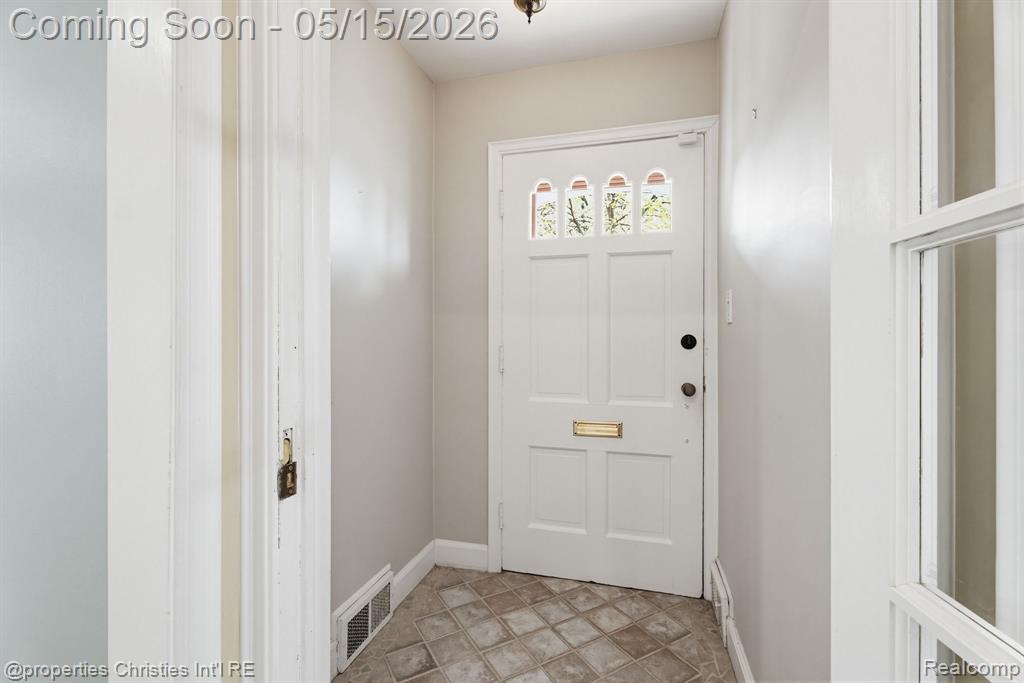 919 E Lincoln Avenue, Royal Oak, MI 48067 — Photo 6