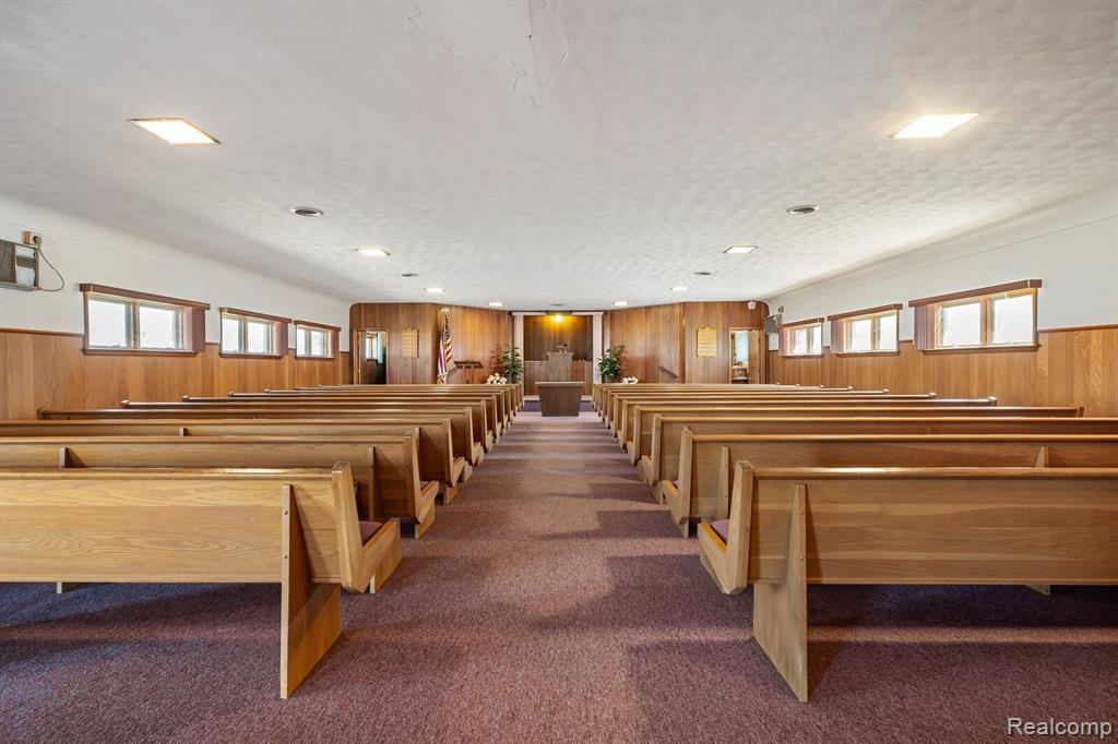 510 W GIRARD Avenue, Madison Heights, MI 48071 — Photo 10