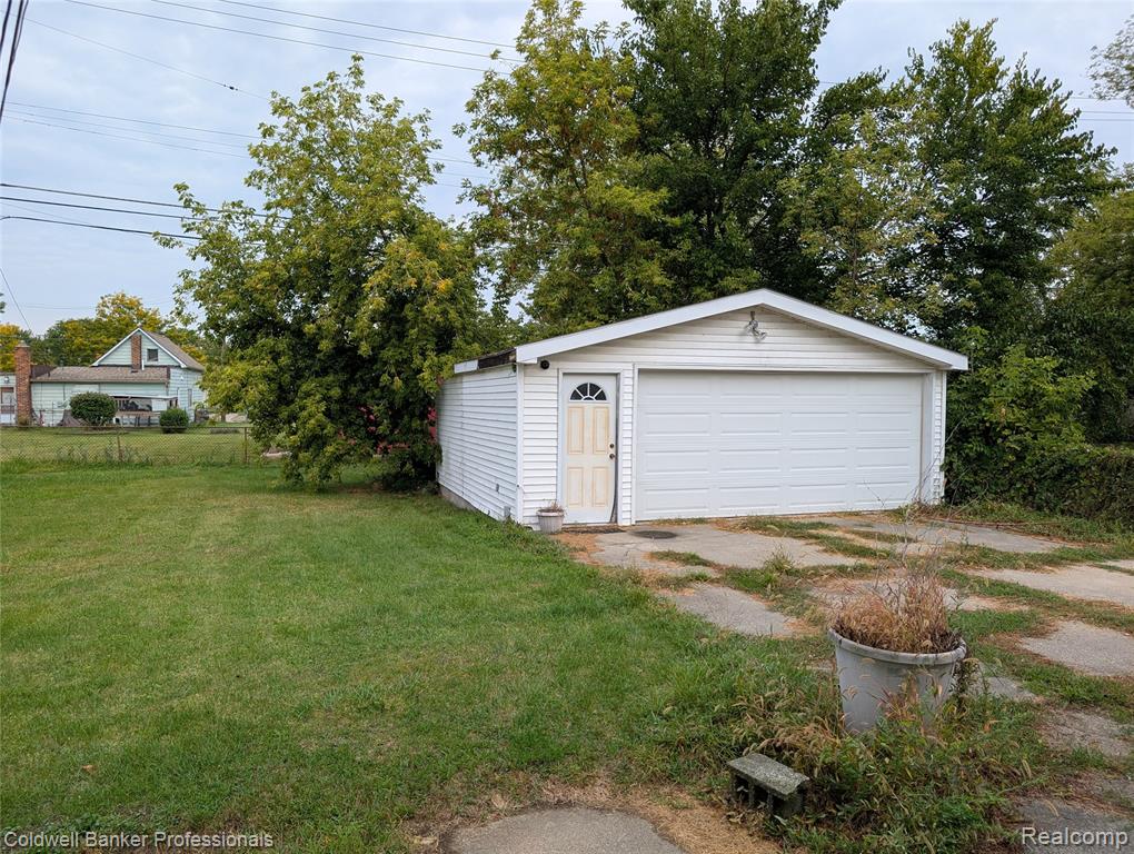 263 N Walnut Street, Mount Clemens, MI 48043 — Photo 3