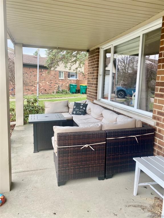 24816 Pamela Street, Flat Rock, MI 48134 — Photo 37