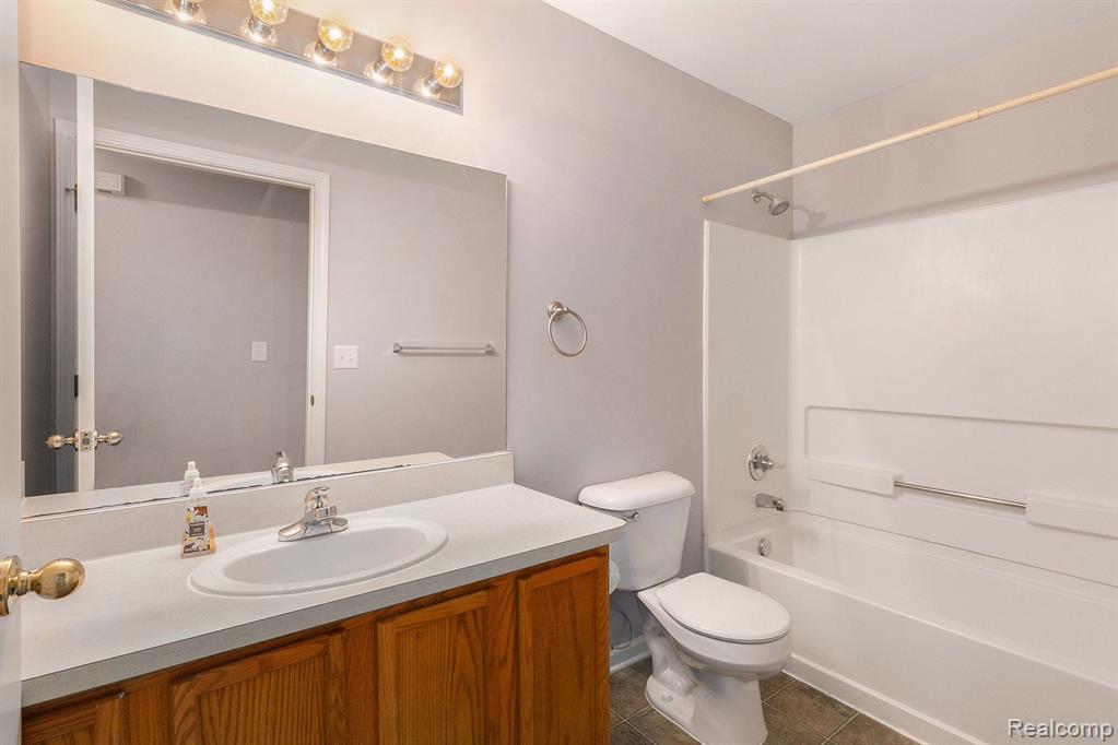 4179 HAMPTON RIDGE Boulevard, Howell, MI 48843 — Photo 16