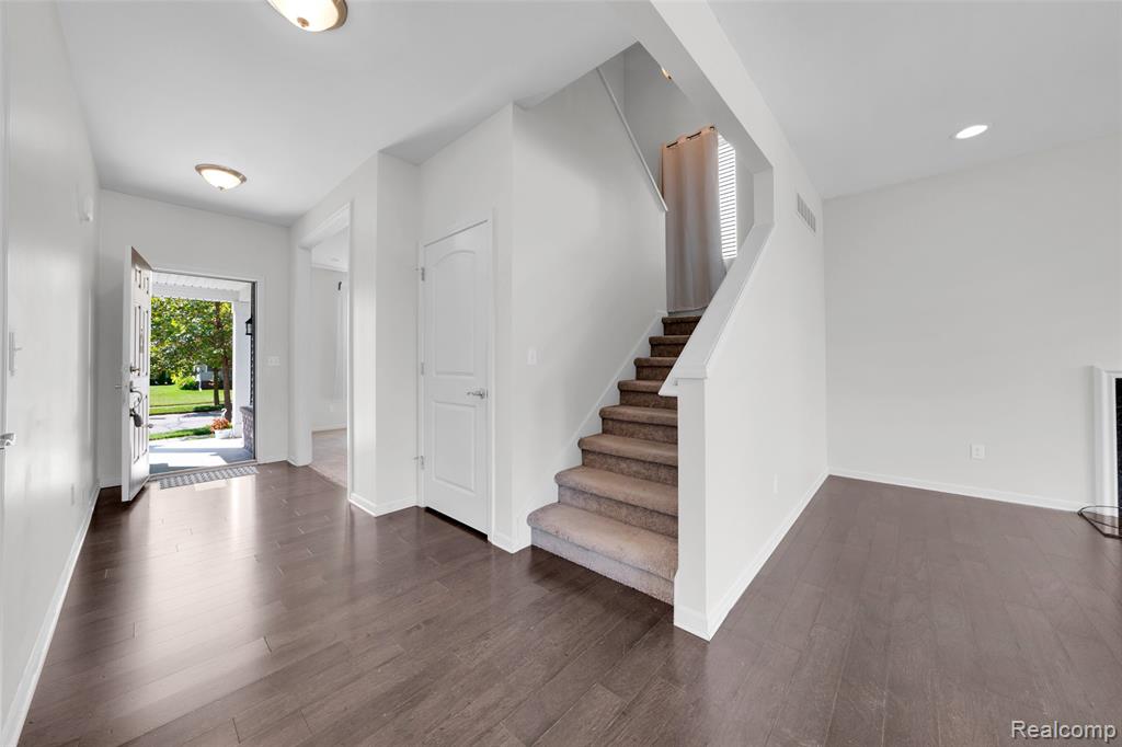 3236 Curtis Street, Wixom, MI 48393 — Photo 14