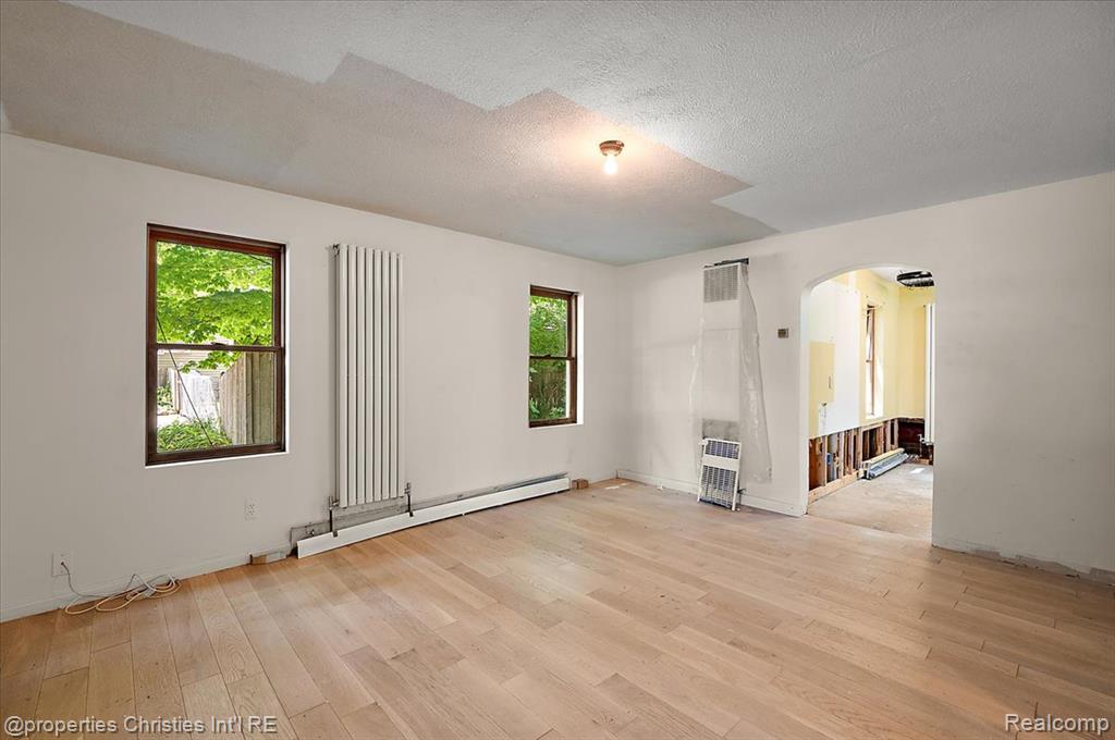 157 E Elmwood, Leonard, MI 48367 — Photo 37