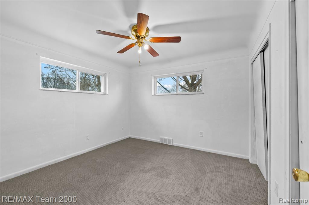 7638 N Gulley Road, Dearborn Heights, MI 48127 — Photo 16