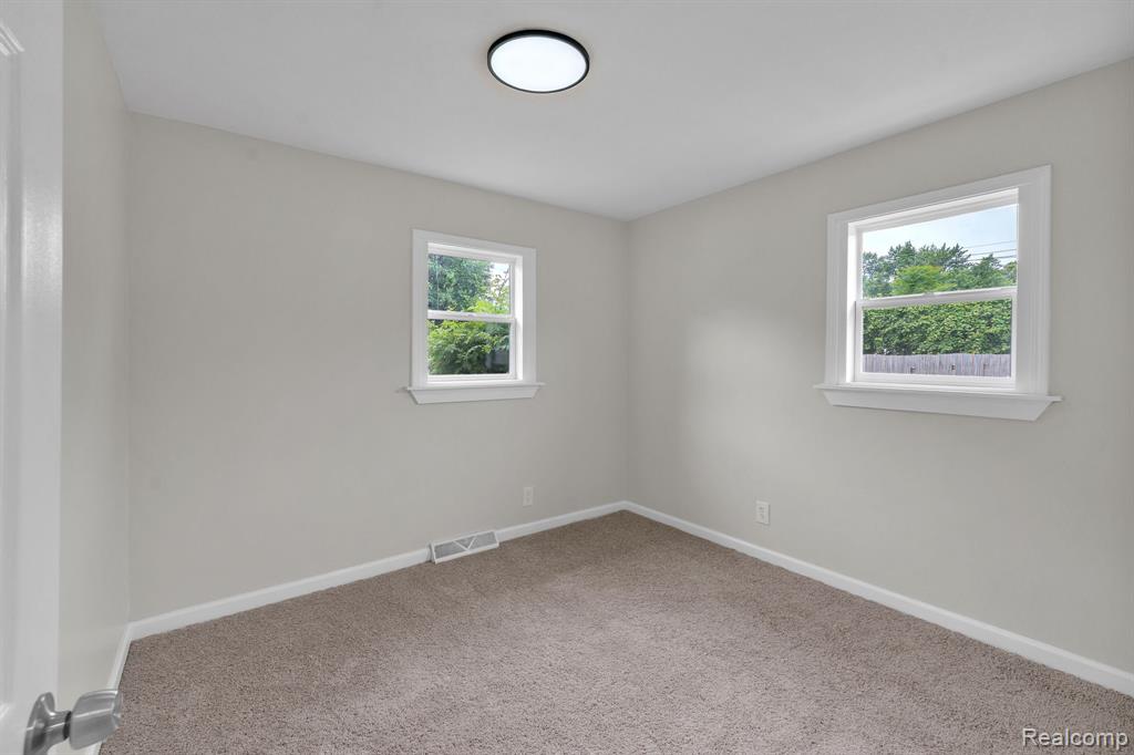 6530 Madison Street, Taylor, MI 48180 — Photo 15