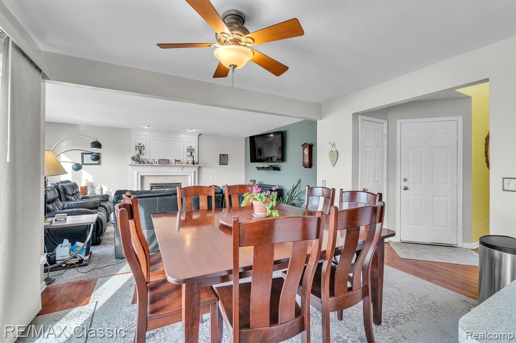 7842 BERWICK Drive, Ypsilanti, MI 48197 — Photo 18