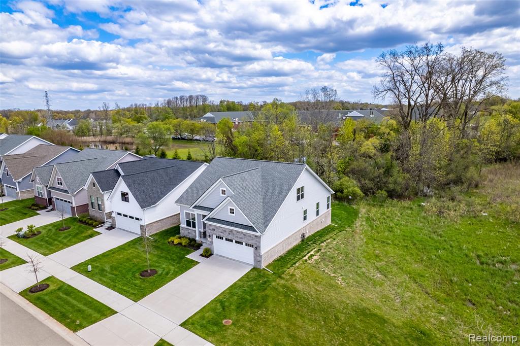 5545 Helmsdale Boulevard, West Bloomfield, MI — Photo 62