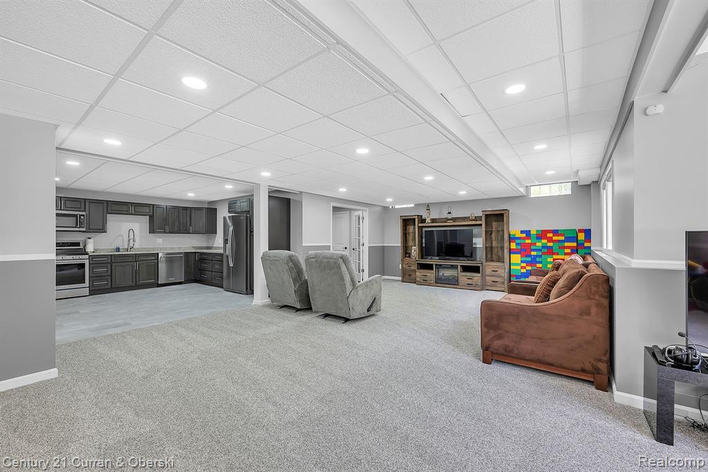 49251 STANTON, Canton, MI 48188 — Photo 37