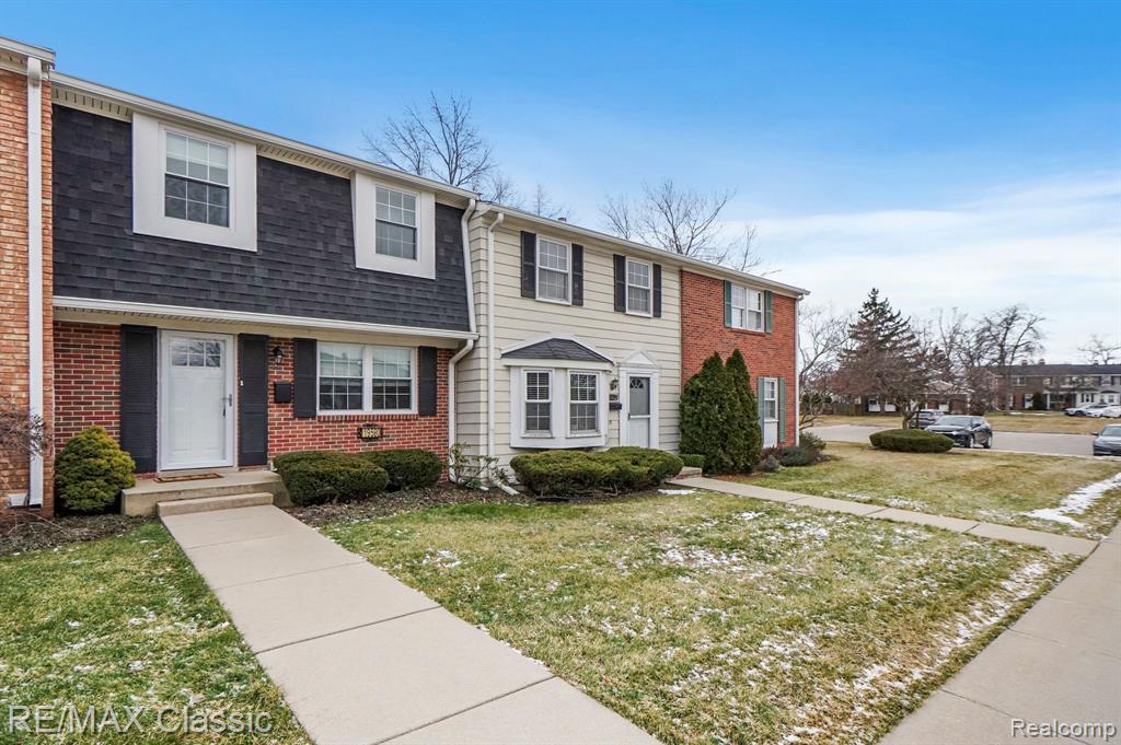 19580 CRYSTAL LAKE Drive - Photo 3