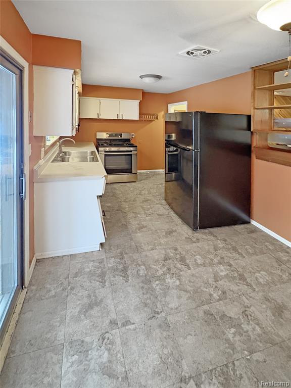 818 Dell Avenue, Flint, MI 48507 — Photo 18