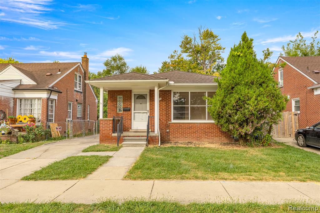 9935 Hemingway, Redford, MI 48239 — front exterior