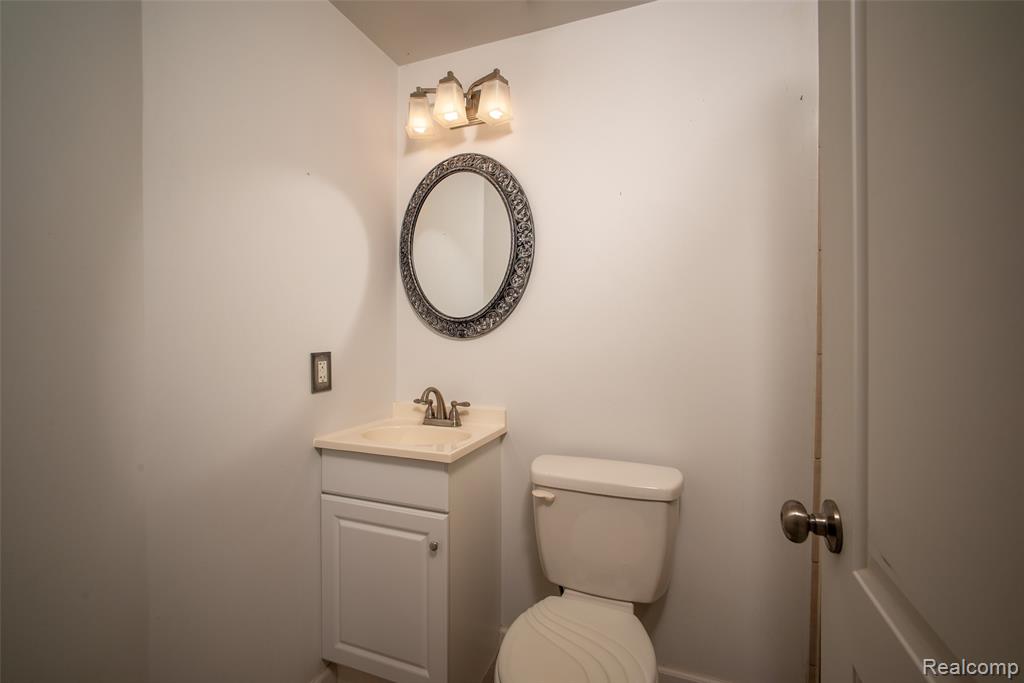 7203 Aspen Road, Lexington, MI 48450 — Photo 18