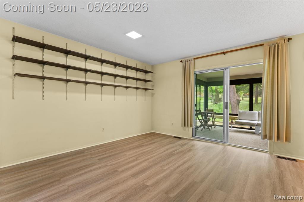 14148 Hayrake Hollow, Chelsea, MI 48118 — Photo 16