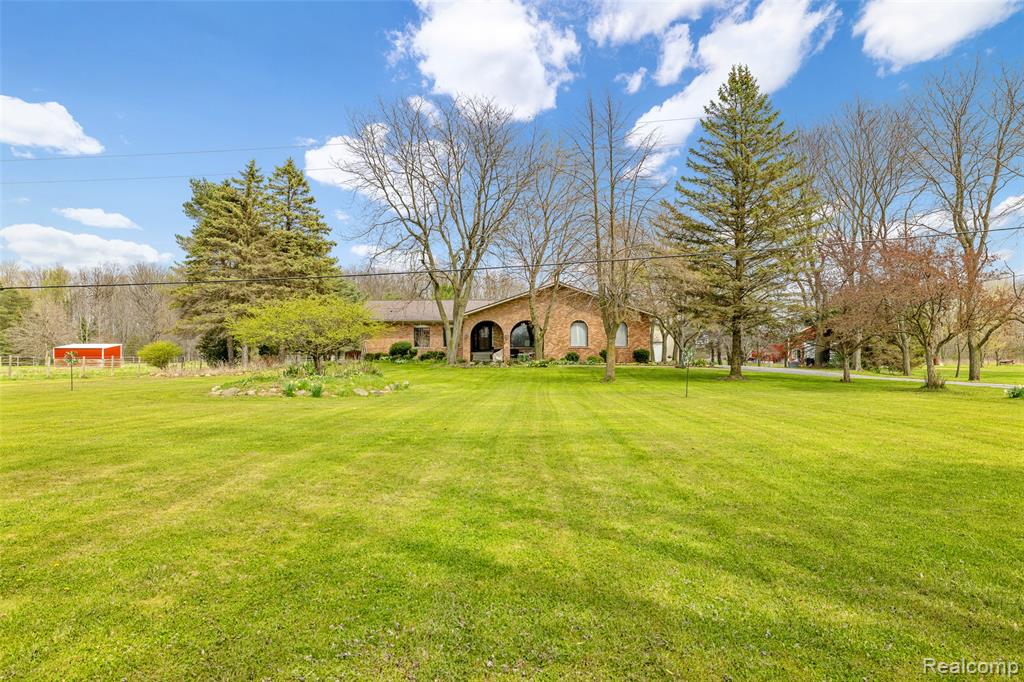 4425 Bethuy Road, Casco, MI 48064 — Photo 4