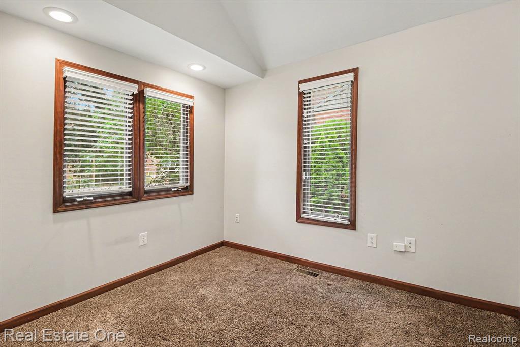 418 Austin Avenue, Royal Oak, MI 48067 — Photo 26