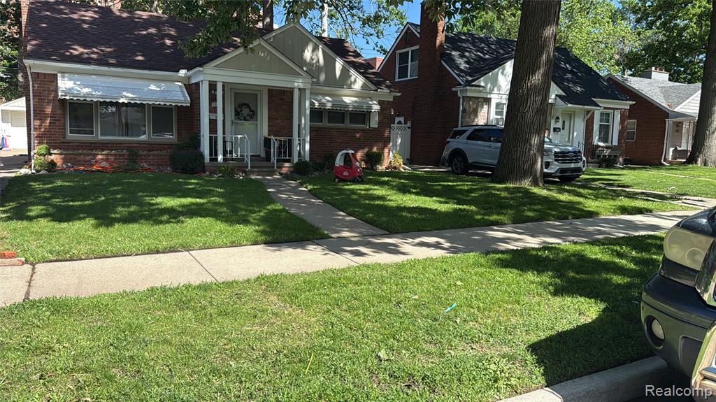 1500 Sherwood Court, Dearborn, MI 48124