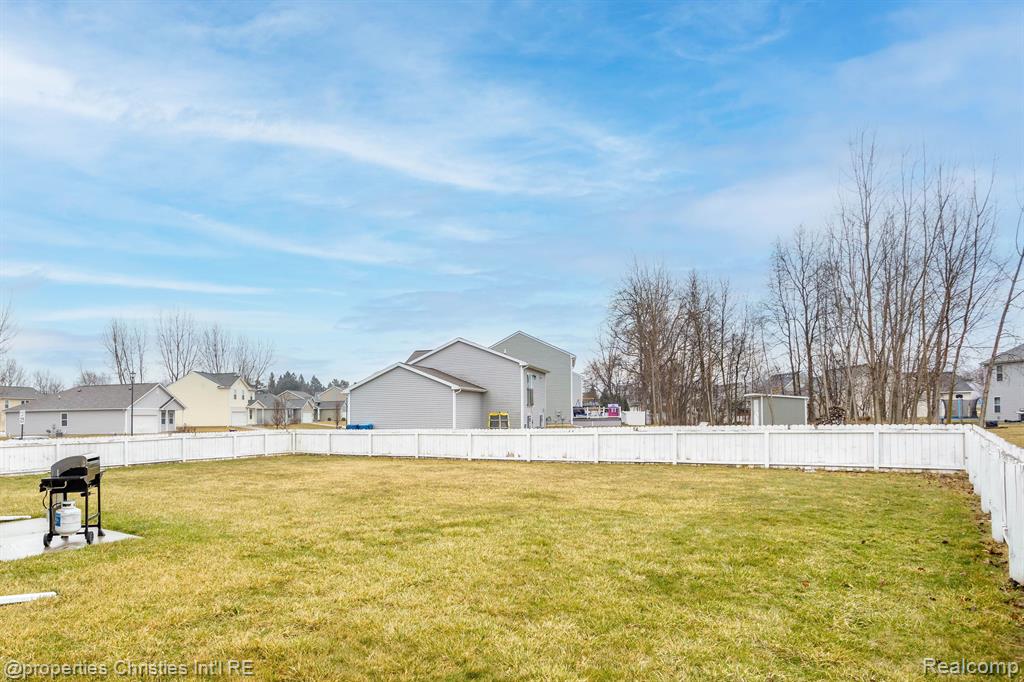 844 SADDLEBROOK Drive, Linden, MI 48451 — Photo 35
