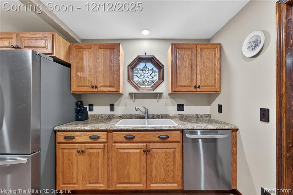 30760 Bayview Drive, Gibraltar, MI — Photo 11