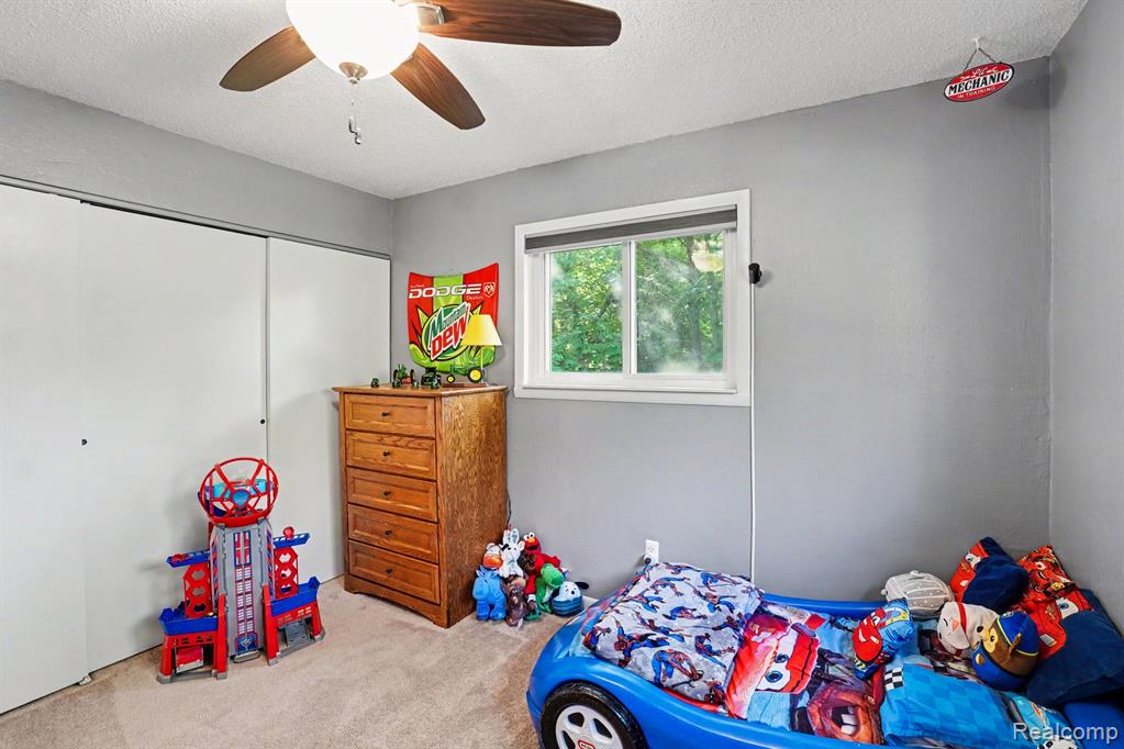 611 Bunny Run Boulevard, Lake Orion, MI 48362 — Photo 17