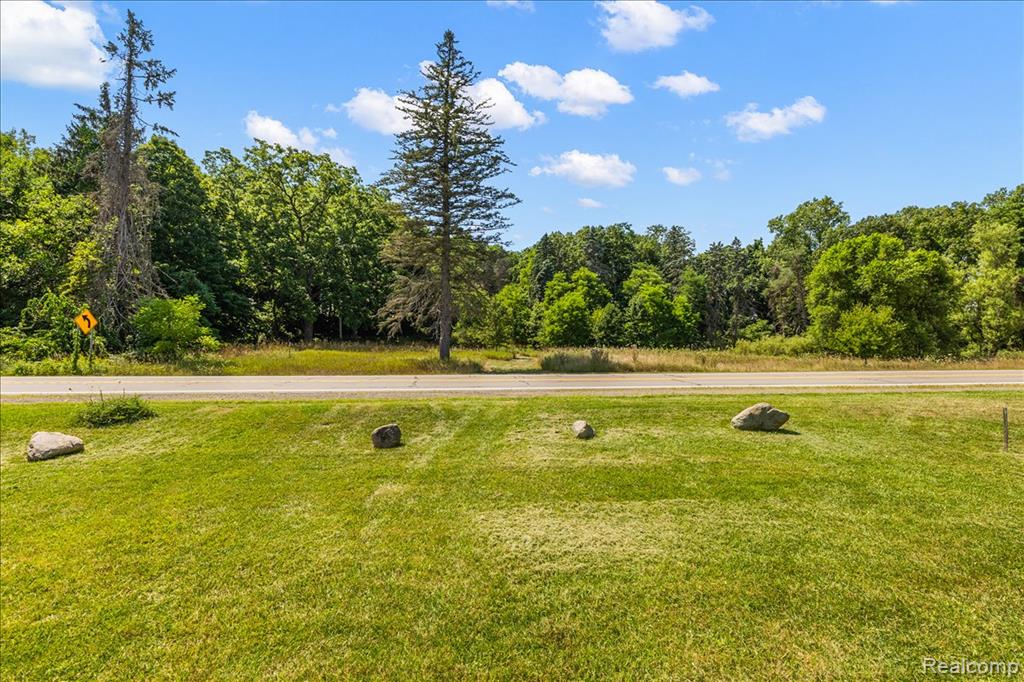 2770 Bogie Lake Road, White Lake, MI — Photo 32
