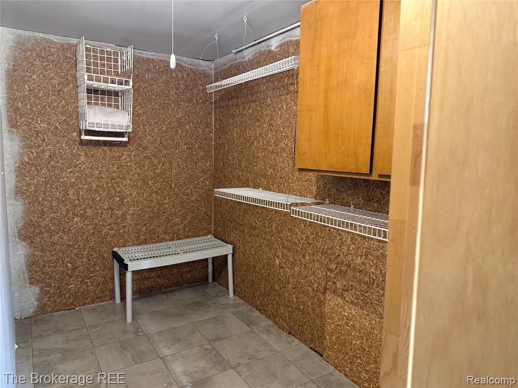 9248 Idaho Street, Livonia, MI 48150 — Photo 49