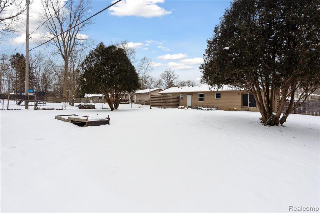5289 N GEORGETOWN Road, Grand Blanc, MI 48439 — Photo 38