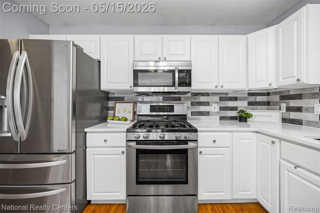 1794 Norton Creek Court, Wixom, MI 48393 — Photo 18
