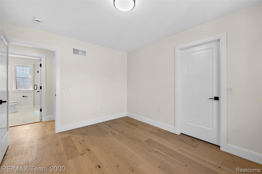 933 N Highland Street, Dearborn, MI 48128 — Photo 41