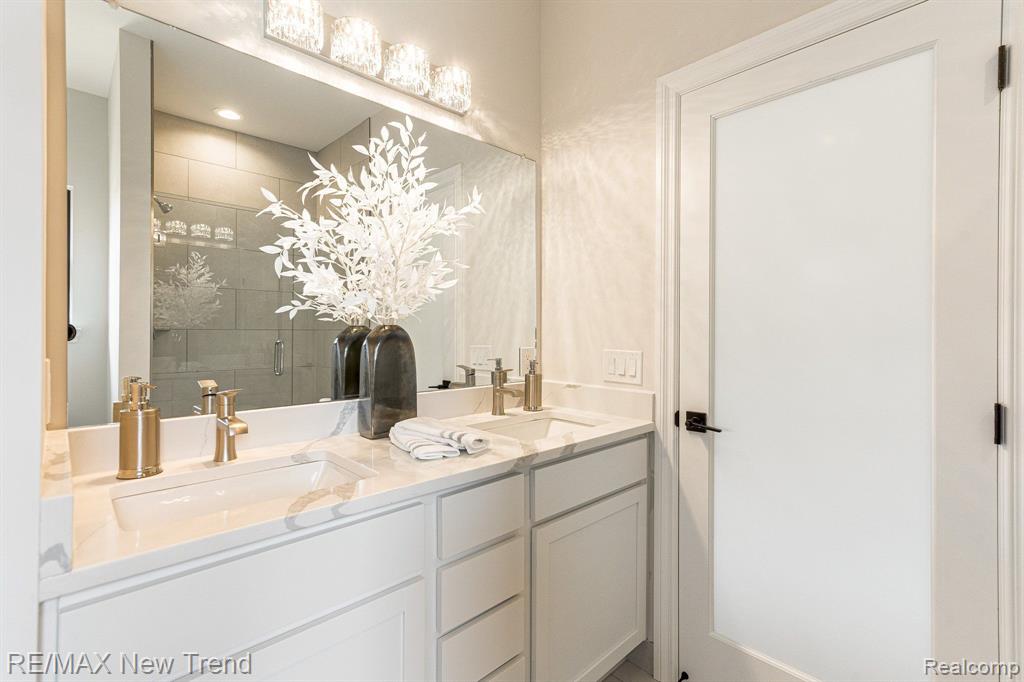 3184 ROMA Court, Wixom, MI 48393 — Photo 13