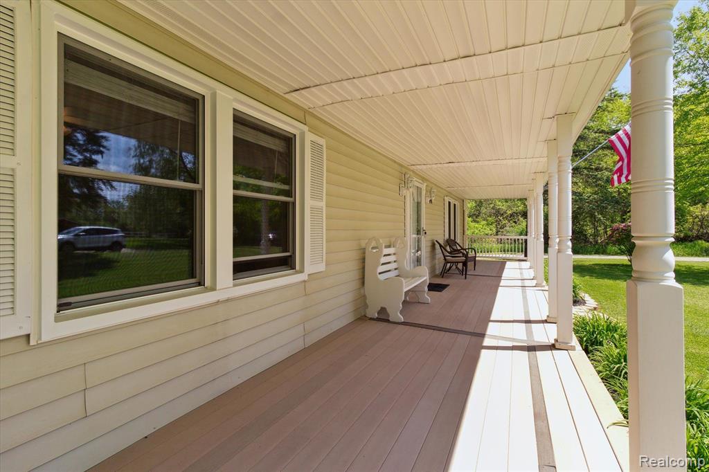 898 ROWLAND Road, Leonard, MI 48367 — Photo 5