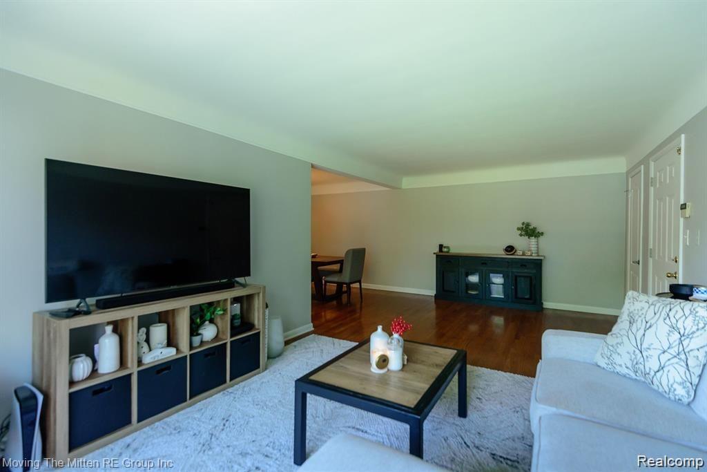 487 N ETON Street, B5, Birmingham, MI 48009 — Photo 11