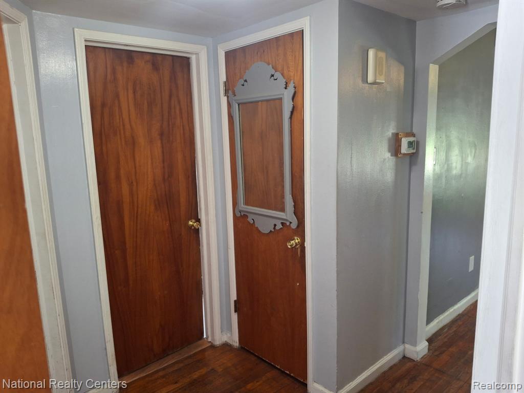 8310 Braile, Detroit, MI 48228 — Photo 18