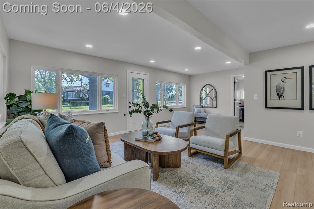 2890 Beland Avenue, Keego Harbor, MI 48320 — Photo 6