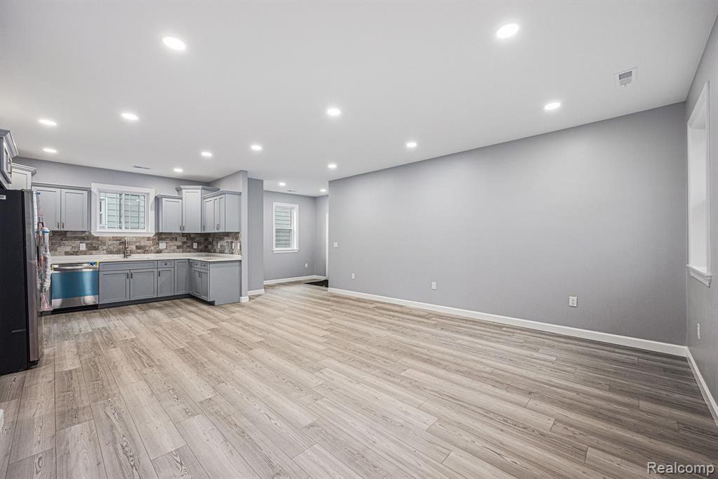 4456 Monroe Road, Dearborn Heights, MI 48125 — Photo 5