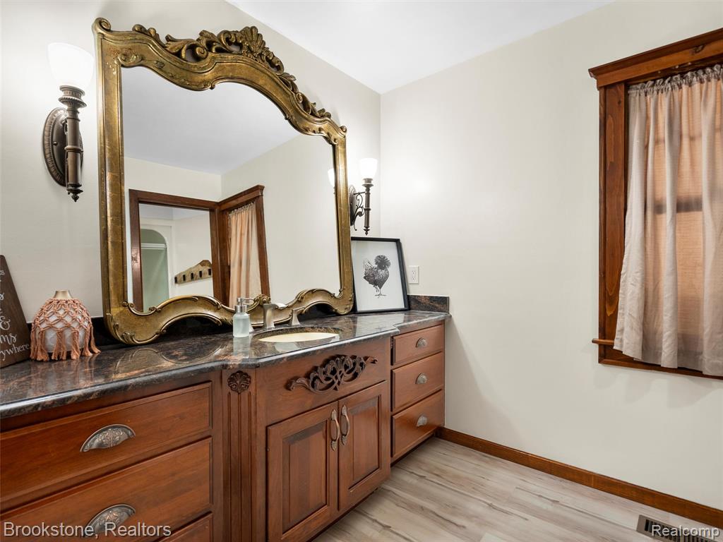 175 Barr Road, Oxford, MI 48370 — Photo 19