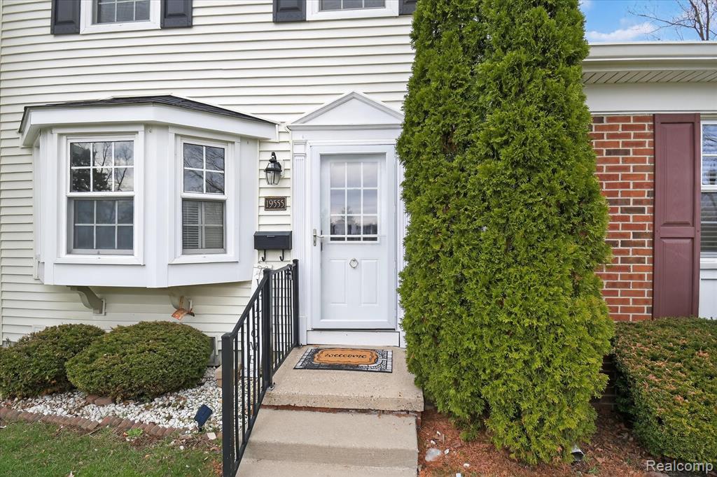 19555 Dartmouth Place, Northville, MI 48167 — Photo 5