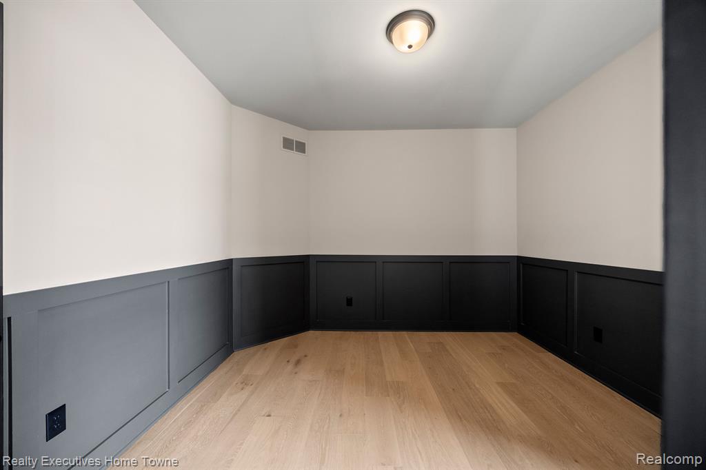 35873 GLENVILLE Drive, New Baltimore, MI 48047 — Photo 19