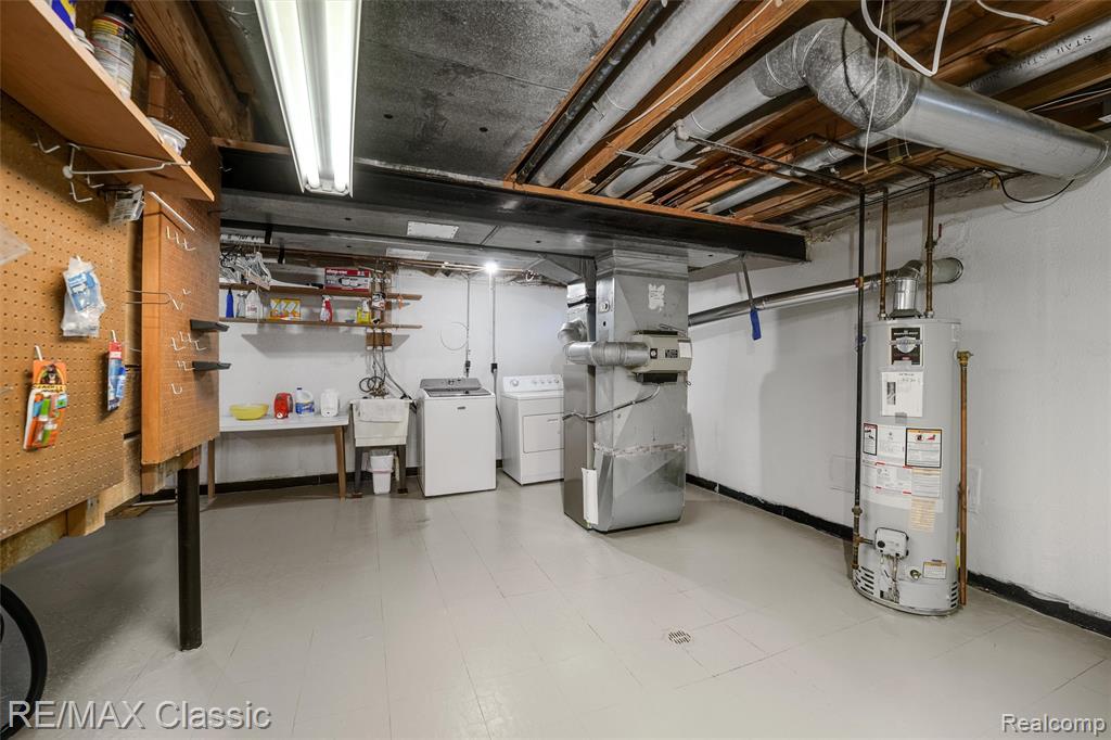 20903 W Glen Haven Circle, Novi, MI 48167 — Photo 31